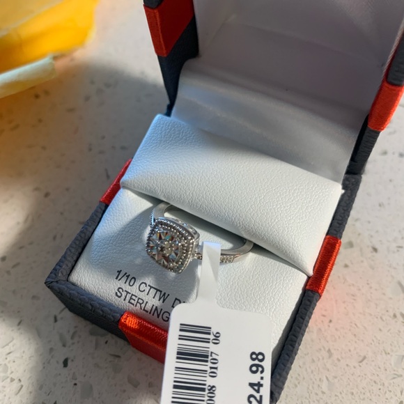 Genuine Diamond Sterling Silver Cocktail Ring Size 7 - Picture 5 of 6